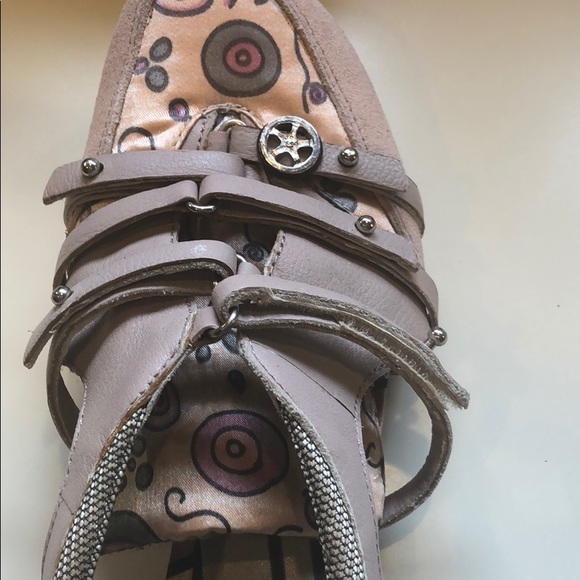 Adorable!  blush/pink suede& leather cutouts - Picture 4 of 8